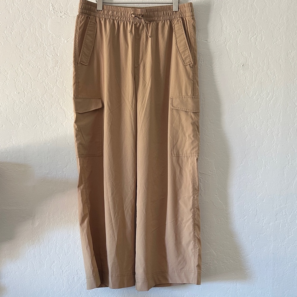 Old Navy High-Waisted StretchTech Wide-Leg Cargo Pants